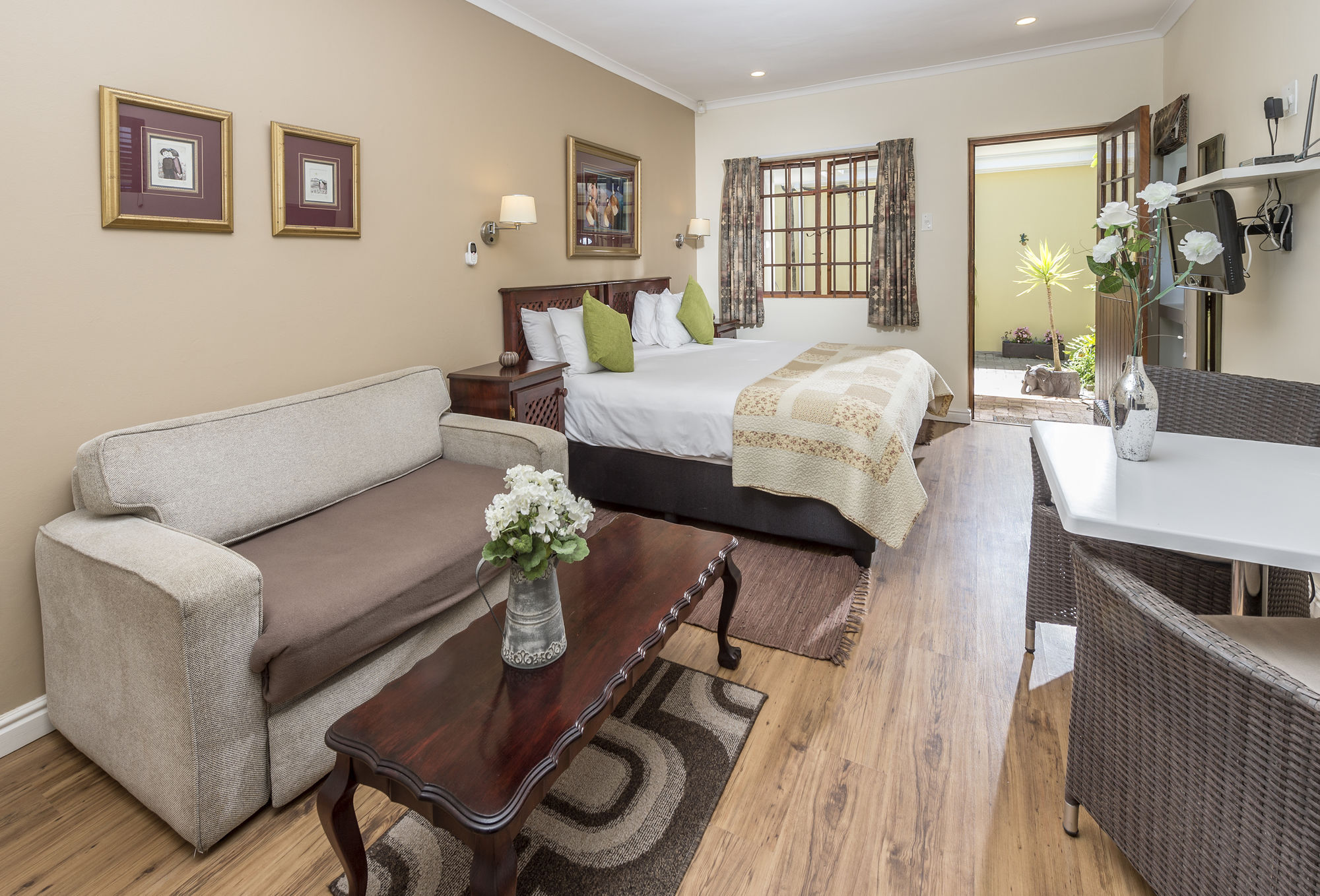Algoa Guest House Summerstrand Порт Елизабет Екстериор снимка