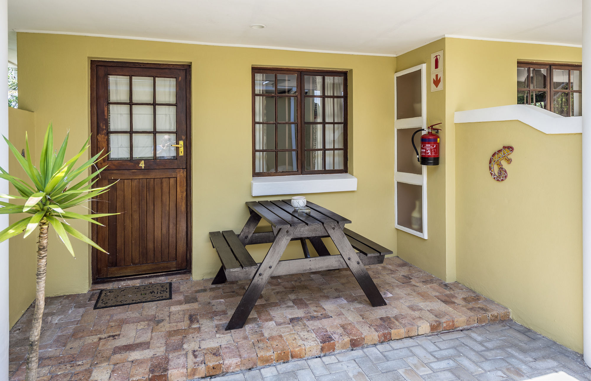 Algoa Guest House Summerstrand Порт Елизабет Екстериор снимка
