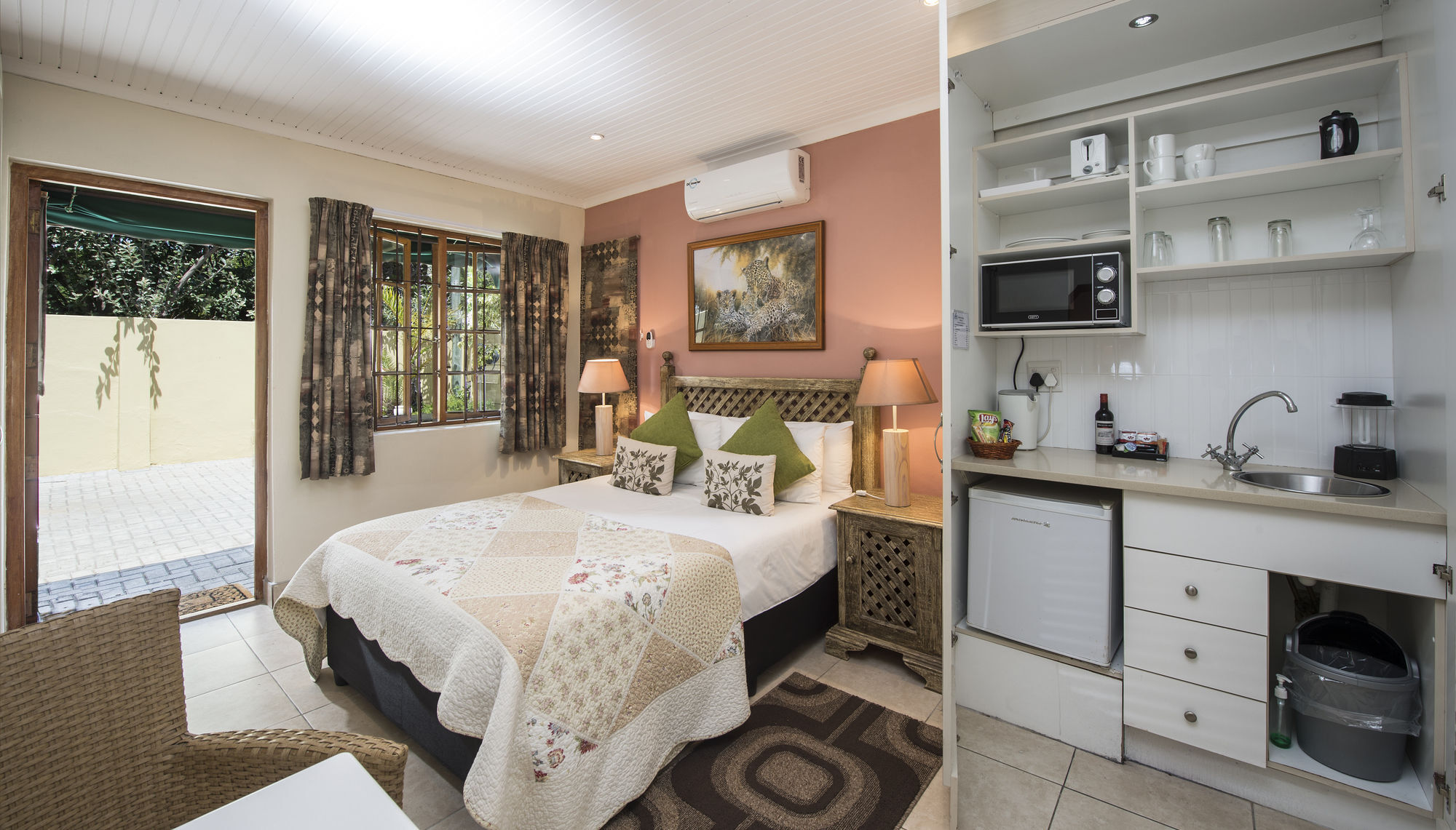 Algoa Guest House Summerstrand Порт Елизабет Екстериор снимка